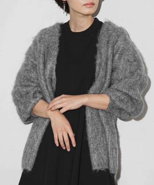 AMERICAN RAG CIE（アメリカンラグシー）の「カラーシャギーニットカーディガン（カーディガン/ボレロ・レディース・ベージュ/ピンク/グレー/パープル・FREE）」の2枚目の写真