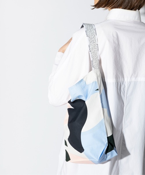Tricote(トリコテ)の「TRICOTE トリコテ / PUZZLE TOTE BAG / TR01BG045(トートバッグ・レディース・ブルー・FREE)」の4枚目の写真