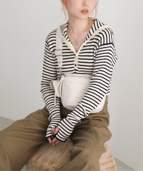 RAY CASSIN（レイカズン）の「ポーチ付きボディバッグ（ショルダーバッグ・レディース・キナリ/ブルー/ブラック・FREE）」の2枚目の写真