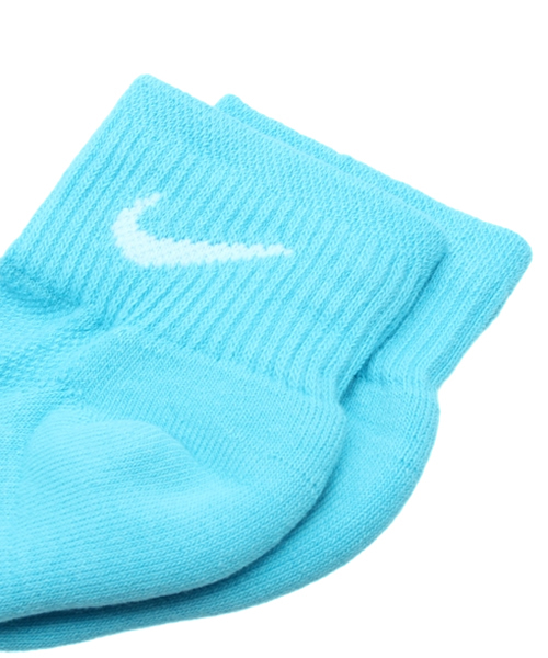 NIKE（ナイキ）の「ウィメンズ 3足セット ナイキ ソックス 3PPK WOMENS CUSHION QUARTER SOCKS SX4733（ソックス/靴下・レディース・ホワイト/マルチ・24cm）」の4枚目の写真
