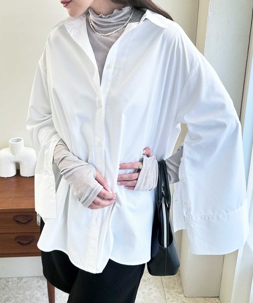 GeeRA（ジーラ）の「袖スリットスリーブシャツ（シャツ/ブラウス・レディース・ブルー/オフホワイト/ブラック・SMALL/MEDIUM/LARGE/X-LARGE）」の5枚目の写真