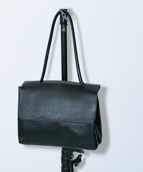 Lui's(ルイス)の「フラップショルダーバッグ(ショルダーバッグ・レディース・ブラック/ブラウン・FREE)」の3枚目の写真