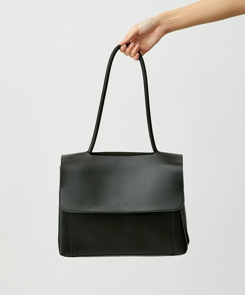 Lui's(ルイス)の「フラップショルダーバッグ(ショルダーバッグ・レディース・ブラック/ブラウン・FREE)」の4枚目の写真