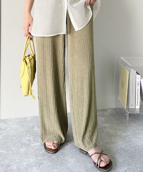 classicalelf(クラシカルエルフ)の「大人のラフボトムス。楊柳風ランダムプリーツストレートパンツ(その他パンツ・レディース・ブラック/カーキ/ベージュ・LARGE/MEDIUM/SMALL/X-LARGE)」の3枚目の写真