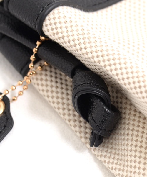 Arnold Palmer（アーノルドパーマー）の「エルガリー コンビ ２ルーム ショルダーバッグ（ショルダーバッグ・レディース・アイボリー/ブラウン/ブラック・F）」の19枚目の写真