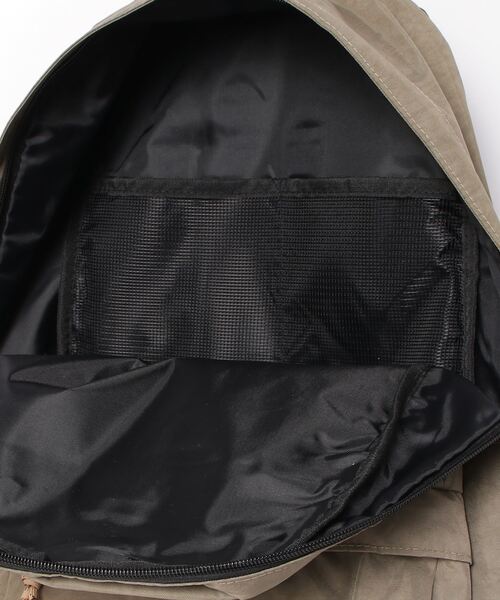 KRIFF MAYER（クリフメイヤー）の「【KRIFF MAYER】クリフメイヤーワッペンリュック バックパック R1468 YMY（バックパック/リュック・メンズ・チャコールグレー/ベージュ・FREE）」の6枚目の写真