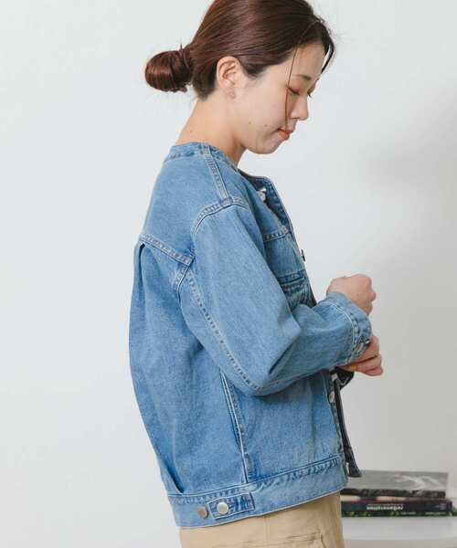 Moname（モナーム）の「MONAME　CREW NECK WORK JACKET（デニムジャケット・レディース・ライトインディゴブルー・FREE）」の8枚目の写真