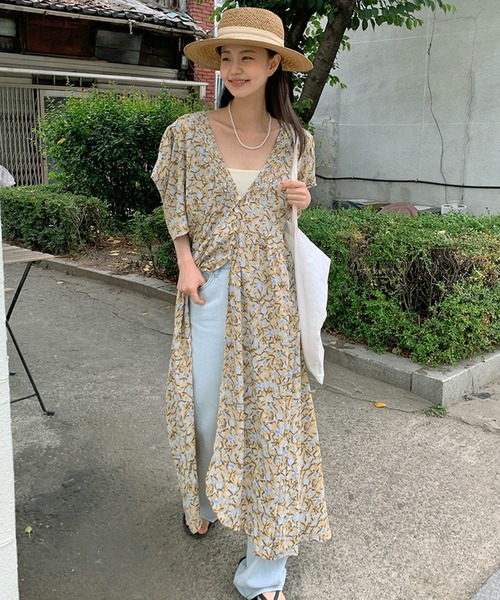 Jewelobe(ジュエローブ)の「フラワープリントマキシワンピジレ(ワンピース・レディース・ブルー/ベージュ・FREE)」の5枚目の写真