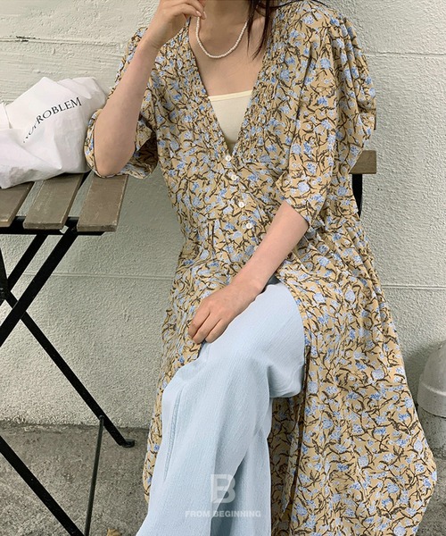 Jewelobe(ジュエローブ)の「フラワープリントマキシワンピジレ(ワンピース・レディース・ブルー/ベージュ・FREE)」の16枚目の写真