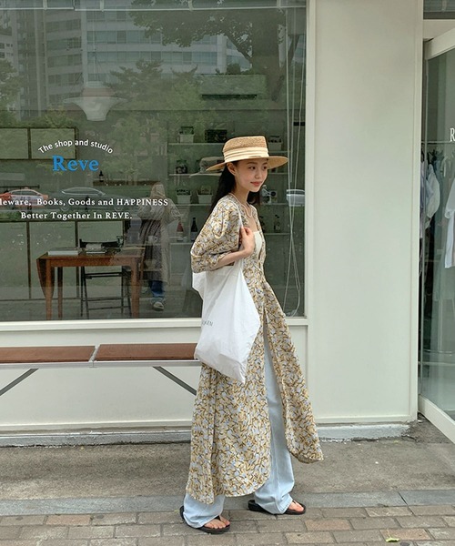 Jewelobe(ジュエローブ)の「フラワープリントマキシワンピジレ(ワンピース・レディース・ブルー/ベージュ・FREE)」の9枚目の写真