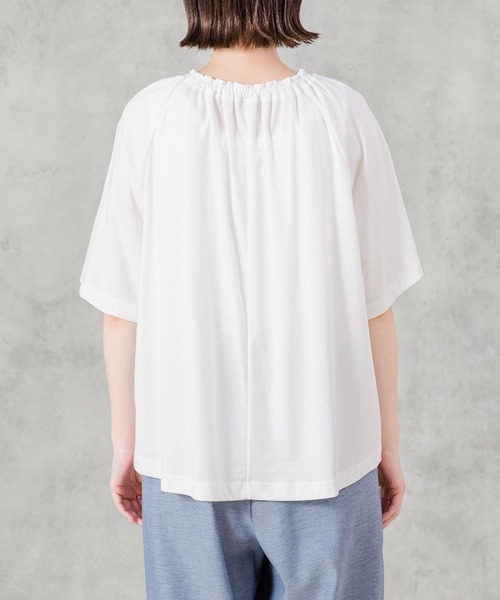 Gready Brilliant(グレディブリリアン)の「スムースギャザーカラーカットソー(Tシャツ/カットソー・レディース・オフホワイト/グリーン・38)」の22枚目の写真