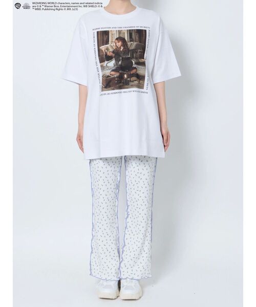 merry jenny(メリージェニー)の「ハーマイオニーBigTシャツ(Tシャツ/カットソー・レディース・オフホワイト/ブラック・FREE)」の5枚目の写真