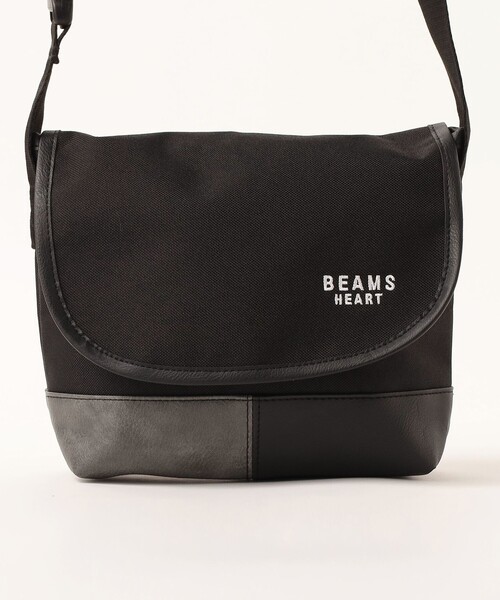 BEAMSビームスショルダーバックメッセンジャー黒ブラックメッシュY2Kテック系 BEAMSビームスショルダーバックメッセンジャー黒ブラック