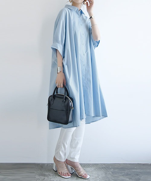 and it_(アンドイット)の「インド綿ドルマンシャツワンピース(シャツワンピース・レディース・ブルー/ブラック/ホワイト・M/L)」の1枚目の写真