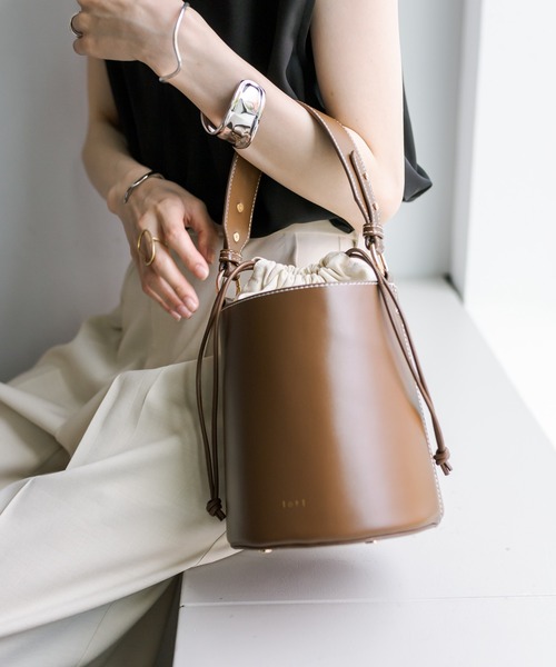 loti（ロティ）の「loti 巾着付きバケツBAG（ハンドバッグ・レディース・ブラウン/ブラック・ONE SIZE）」の3枚目の写真
