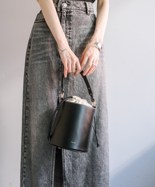 loti（ロティ）の「loti 巾着付きバケツBAG（ハンドバッグ・レディース・ブラウン/ブラック・ONE SIZE）」の10枚目の写真