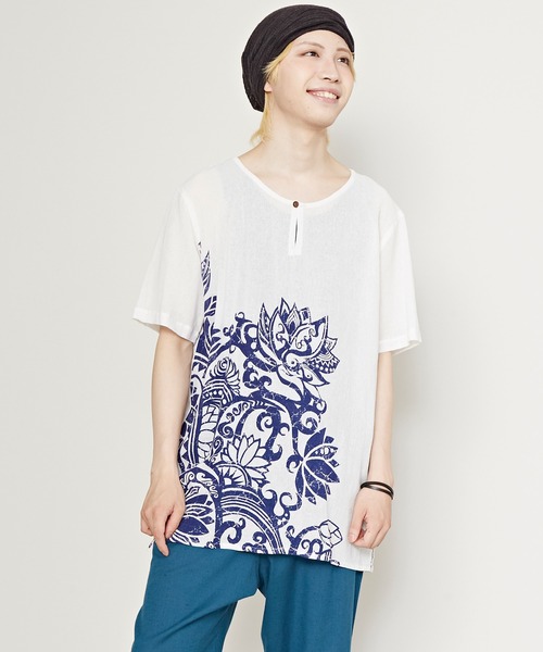 チャイハネ(チャイハネ)の「【チャイハネ】シントライバル柄MEN'Sトップス(その他トップス・メンズ・オレンジ/ホワイト×グリーン/ホワイト×ブルー/カーキ/ブラック/イエロー/ブルー/ブラック×ホワイト/ホワイト×ブラック/ブラック×ブルー/ブラック系その他/イエロー系その他/ホワイト系その他/ベージュ/グリーン系その他/ブルー系その他/レッド/ブラック系その他2/ホワイト系その他2/ホワイト系その他4/イエロー系その他2/ホワイト系その他3/ベージュ系その他/パープル系その他/レッド系その他/その他2/その他6/その他5/その他7/その他3/その他4/その他1・FREE)」の3枚目の写真