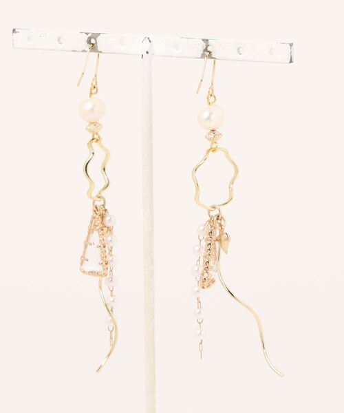 tone（トーン）の「【Astyle】パール×ビジューサークルステンレスピアス(MA)（ピアス（両耳用）・レディース・ゴールド・FREE）」の4枚目の写真