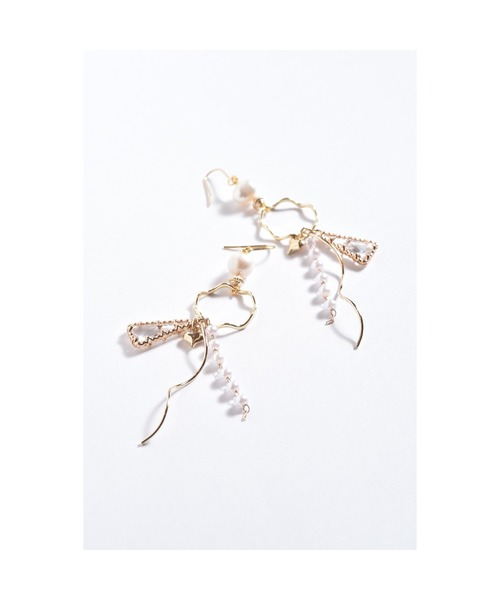 tone（トーン）の「【Astyle】パール×ビジューサークルステンレスピアス(MA)（ピアス（両耳用）・レディース・ゴールド・FREE）」の5枚目の写真