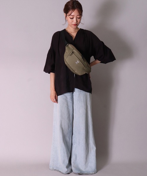 anello(アネロ)の「(LF)【anello】軽量・はっ水加工 ボディバッグ(ボディバッグ/ウエストポーチ・レディース・オリーブ/ブラック/ネイビー/ライトベージュ・ONE SIZE)」の7枚目の写真