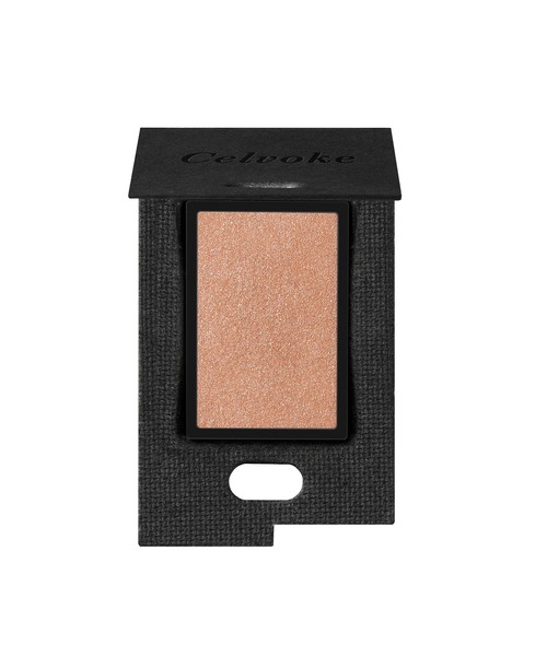 Celvoke（セルヴォーク）の「Celvoke / ヴァティック アイズ 24～32（アイシャドウ・レディース・２３ クラッシュシルバー/２１ スターダスト/２２ フォレストゴールド/２４ ミントミスト/２５ クラッシィピンク/２６ アーモンド/３２ コズミックサンド/２９ ギャラクシー/３１ マーズバレー/３０ ハーモニーバース/２８ シグナス/２７ コスモスライツ・FREE）」の4枚目の写真