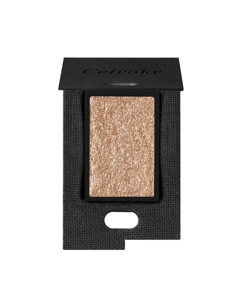 Celvoke（セルヴォーク）の「Celvoke / ヴァティック アイズ 24～32（アイシャドウ・レディース・２３ クラッシュシルバー/２１ スターダスト/２２ フォレストゴールド/２４ ミントミスト/２５ クラッシィピンク/２６ アーモンド/３２ コズミックサンド/２９ ギャラクシー/３１ マーズバレー/３０ ハーモニーバース/２８ シグナス/２７ コスモスライツ・FREE）」の5枚目の写真