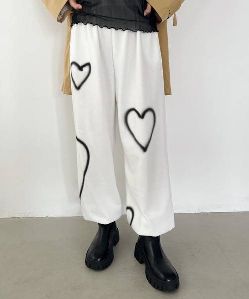 CLEA（クレア）の「ハートペイントモチーフ ボリューム