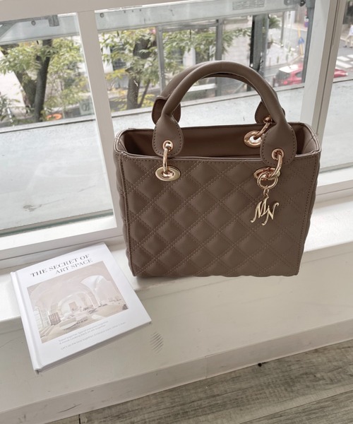 mellowneon（メロウネオン）の「2wayキルティングバッグ / ハンドバッグ / ショルダーバッグ（ハンドバッグ・レディース・モカ/ピンク/ブラック/ベージュ・FREE）」の12枚目の写真