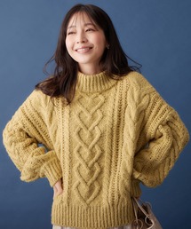 ケーブル編みニットトップス