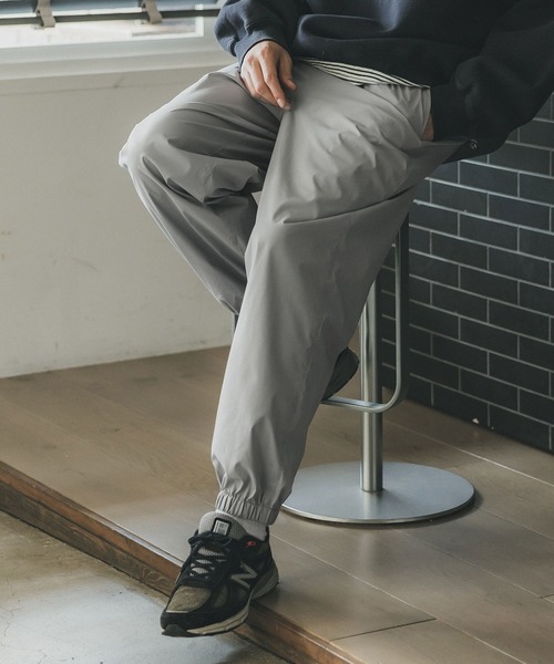 coca（coca）（コカ）の「メンズ　ナイロンイージートラックジョガーパンツ（その他パンツ・メンズ・グレー/ブラック・M/XL/L）」の2枚目の写真