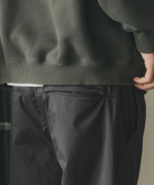 coca（coca）（コカ）の「メンズ　ナイロンイージートラックジョガーパンツ（その他パンツ・メンズ・グレー/ブラック・M/XL/L）」の4枚目の写真