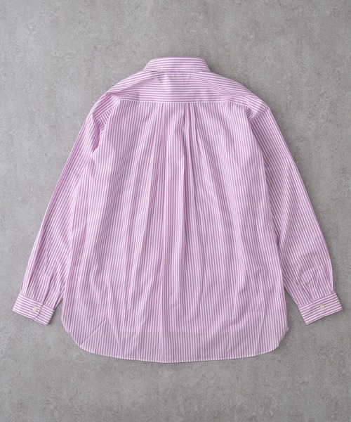 BRICK & SONS（ブリックアンドサンズ）の「＆リラックスバックプリーツシャツ＜ローズピンクストライプ＞（シャツ/ブラウス・メンズ・ピンク・M/S/L/XS）」の2枚目の写真