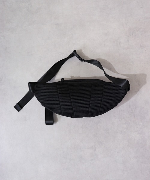 THRASHER(スラッシャー)の「THRASHER WAIST BAG(ボディバッグ/ウエストポーチ・メンズ・ブラック・FREE)」の3枚目の写真