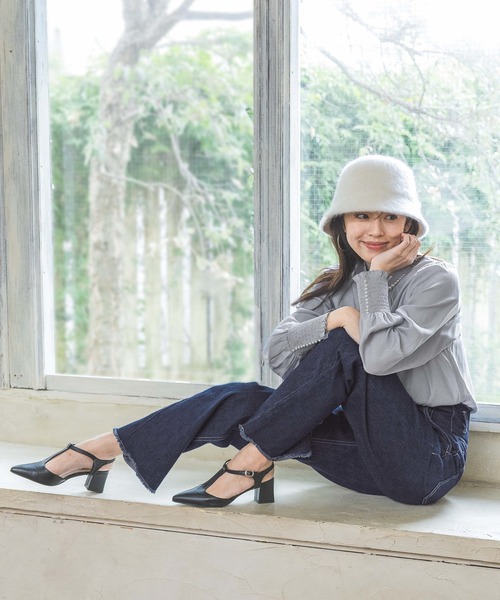 mysty woman（ミスティウーマン）の「パールネックハイネックブラウス　990903（シャツ/ブラウス・レディース・ブラック/グレー/アイボリー・FREE）」の4枚目の写真