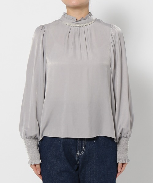 mysty woman（ミスティウーマン）の「パールネックハイネックブラウス　990903（シャツ/ブラウス・レディース・ブラック/グレー/アイボリー・FREE）」の10枚目の写真