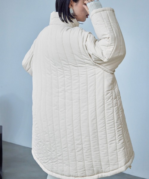 Fashion Letter（ファッションレター）の「2wayスリーブ 中綿入りロング丈 縦キルティングコート / ダウンベストジレ（ダウンジャケット/コート・レディース・アイボリー/ブラック/カーキ・L/M）」の7枚目の写真