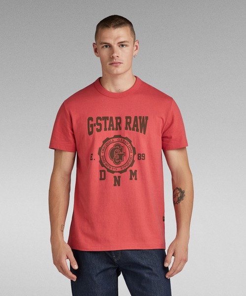 G-STAR（ジースター）の「COLLEGIC T-SHIRT/カレッジT/グラフィックロゴ（Tシャツ/カットソー・メンズ・ダークブラック/オフホワイト/レッド系その他・X-SMALL/X-LARGE/SMALL/MEDIUM/LARGE）」の3枚目の写真