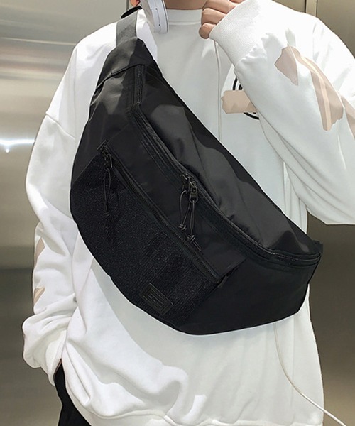 Miniministore(ミニミニストア)の「ウエストバッグ 男女兼用 オルチャン(ボディバッグ/ウエストポーチ・レディース・ブラック/ベージュ・フリー)」の2枚目の写真