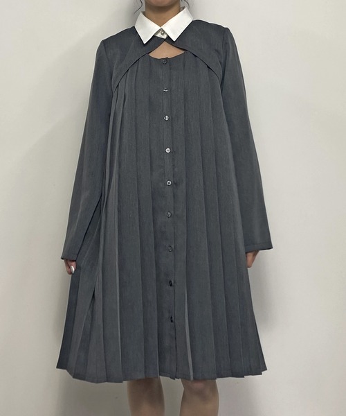 NICOLE CLUB(ニコル クラブ)の「ボレロドッキングプリーツワンピ―ス(ワンピース・レディース・チャコールグレー/ブルー/ブラック・MEDIUM)」の3枚目の写真
