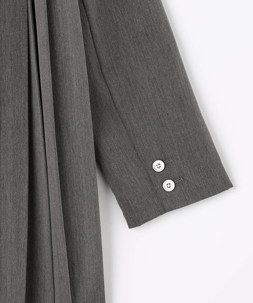 NICOLE CLUB(ニコル クラブ)の「ボレロドッキングプリーツワンピ―ス(ワンピース・レディース・チャコールグレー/ブルー/ブラック・MEDIUM)」の12枚目の写真