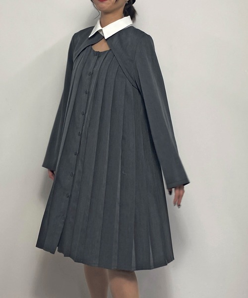 NICOLE CLUB(ニコル クラブ)の「ボレロドッキングプリーツワンピ―ス(ワンピース・レディース・チャコールグレー/ブルー/ブラック・MEDIUM)」の19枚目の写真