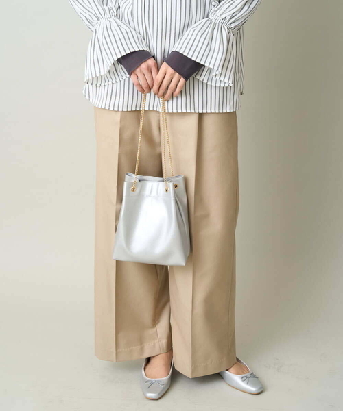 a.v.v（アーヴェヴェ）の「チェーンショルダーミニバッグ（ショルダーバッグ・レディース・シルバー/ライトピンク/ブラック・38）」の10枚目の写真