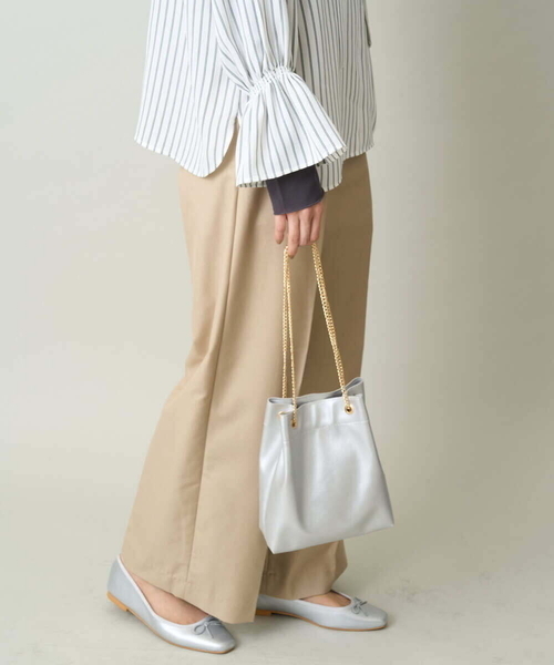 a.v.v（アーヴェヴェ）の「チェーンショルダーミニバッグ（ショルダーバッグ・レディース・シルバー/ライトピンク/ブラック・38）」の11枚目の写真