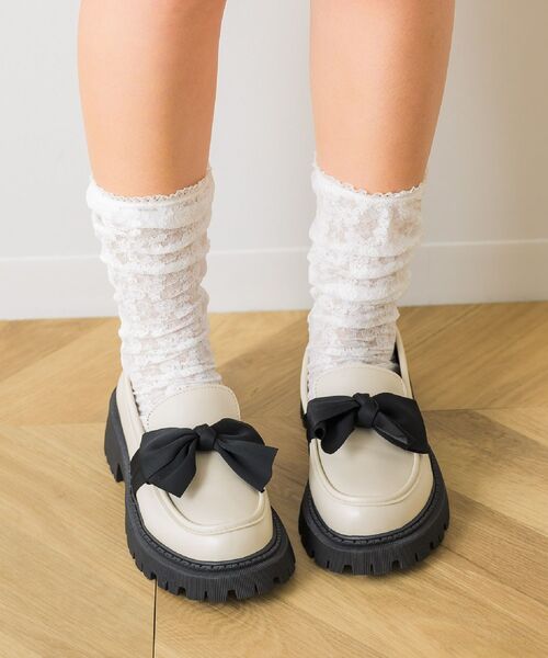 ems excite(エムズエキサイト)の「リボンローファー(その他シューズ・レディース・ブラック/オフホワイト・MEDIUM/LARGE)」の9枚目の写真