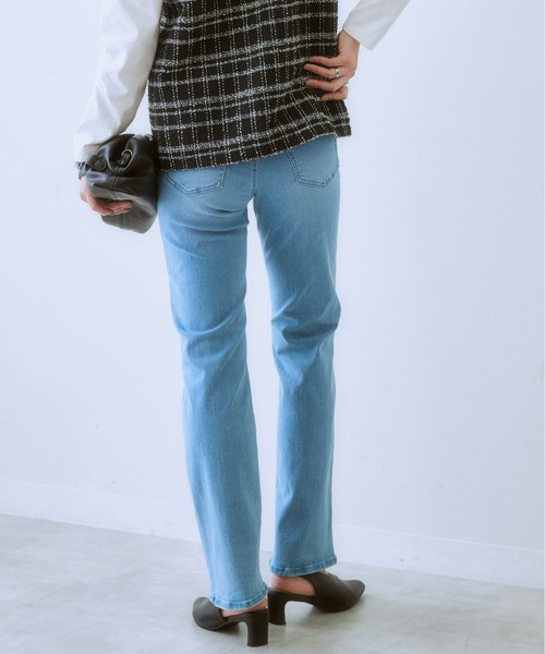 SMILE LAND(スマイルランド)の「<大きいサイズ>すごのびストレッチデニムストレートパンツ(ゆったり太もも)【股下68cm】(デニムパンツ・レディース・ブルー系/ネイビー/ブルー系その他・L/LL/3L/4L/5L)」の10枚目の写真