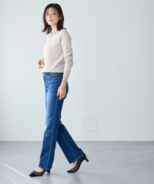 SMILE LAND(スマイルランド)の「<大きいサイズ>すごのびストレッチデニムストレートパンツ(ゆったり太もも)【股下68cm】(デニムパンツ・レディース・ブルー系/ネイビー/ブルー系その他・L/LL/3L/4L/5L)」の18枚目の写真