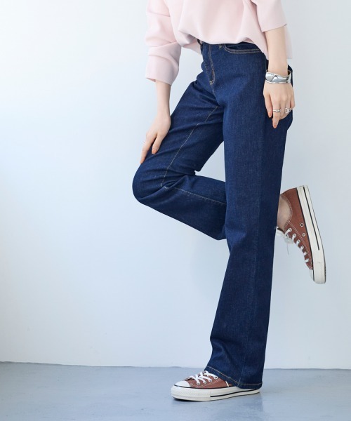 SMILE LAND(スマイルランド)の「<大きいサイズ>すごのびストレッチデニムストレートパンツ(ゆったり太もも)【股下68cm】(デニムパンツ・レディース・ブルー系/ネイビー/ブルー系その他・L/LL/3L/4L/5L)」の20枚目の写真