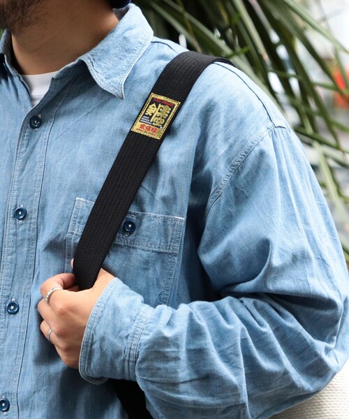 BEAMS JAPAN(ビームス ジャパン)の「sasicco / 別注 一本背負い 2WAYバッグ(ショルダーバッグ・メンズ・オフホワイト・ONE SIZE)」の3枚目の写真
