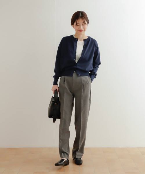 URBAN RESEARCH DOORS（アーバンリサーチドアーズ）の「オーガニックコットンクルーネックカーディガン（カーディガン/ボレロ・レディース・オフホワイト/ネイビー/グリーン系その他/イエロー系その他・MEDIUM）」の21枚目の写真