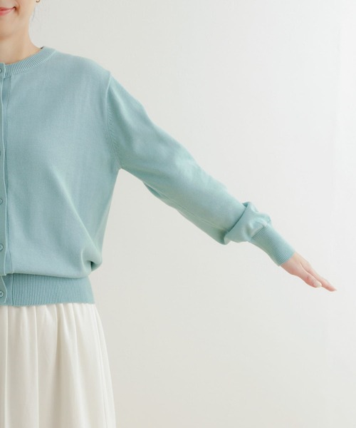 URBAN RESEARCH DOORS（アーバンリサーチドアーズ）の「オーガニックコットンクルーネックカーディガン（カーディガン/ボレロ・レディース・オフホワイト/ネイビー/グリーン系その他/イエロー系その他・MEDIUM）」の16枚目の写真